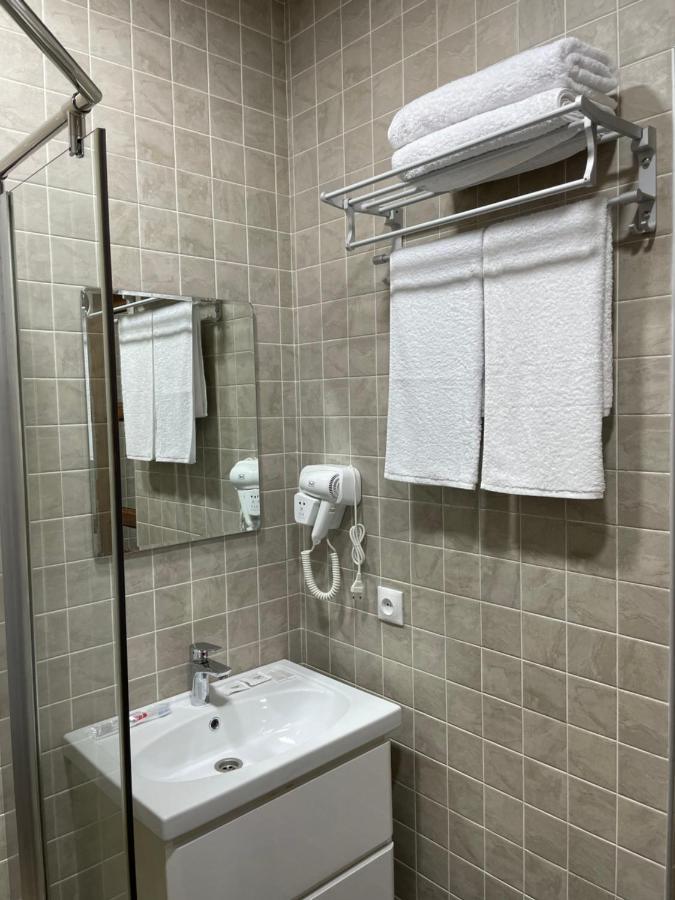 Central Hotel Гюмри Екстериор снимка
