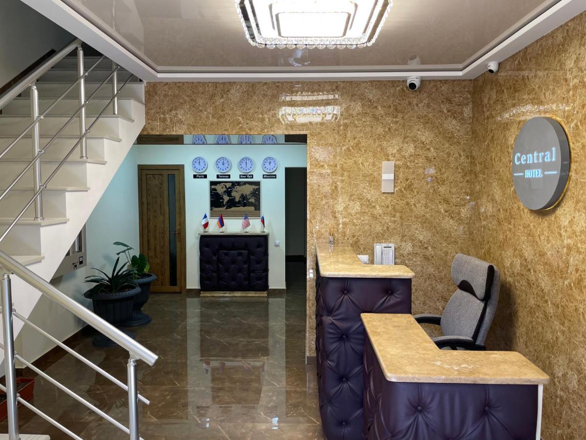 Central Hotel Гюмри Екстериор снимка